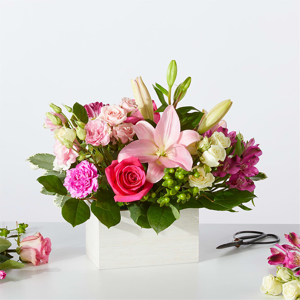 Sweetberry Box – A Florist Original – VEEDERSBURG FLORIST & GIFTS, Veedersburg IN