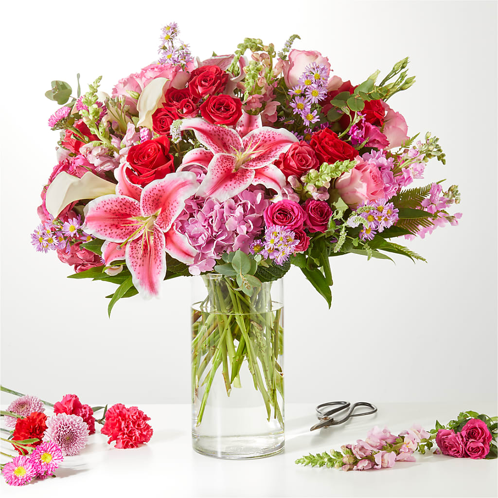 Swooning Over You - A Luxury Florist Original – VEEDERSBURG FLORIST & GIFTS, Veedersburg IN