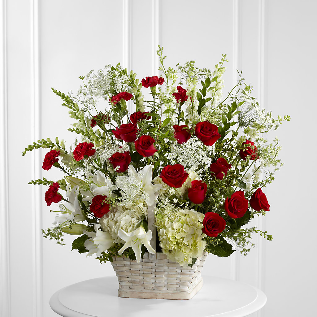 In Loving Memory Arrangement – VEEDERSBURG FLORIST & GIFTS, Veedersburg IN