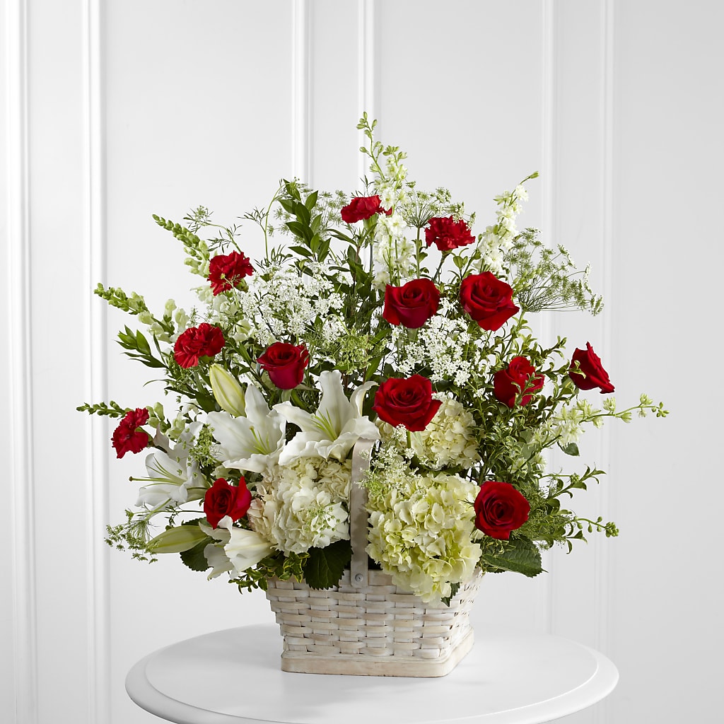 In Loving Memory Arrangement – VEEDERSBURG FLORIST & GIFTS, Veedersburg IN