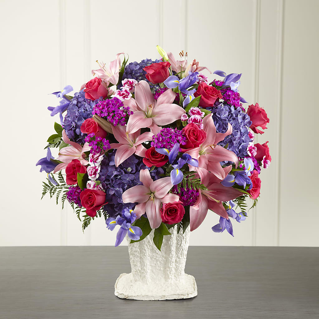 We Fondly Remember Arrangement – VEEDERSBURG FLORIST & GIFTS, Veedersburg IN