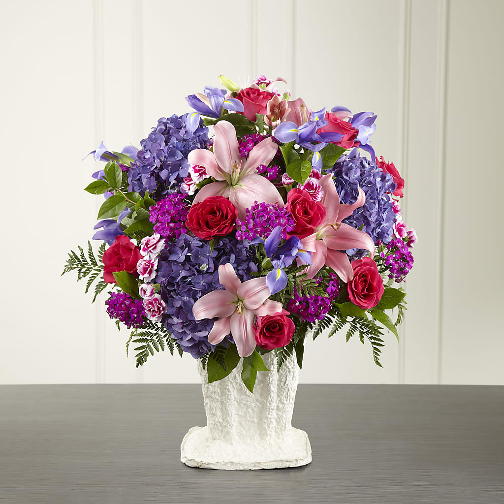 We Fondly Remember Arrangement – VEEDERSBURG FLORIST & GIFTS, Veedersburg IN