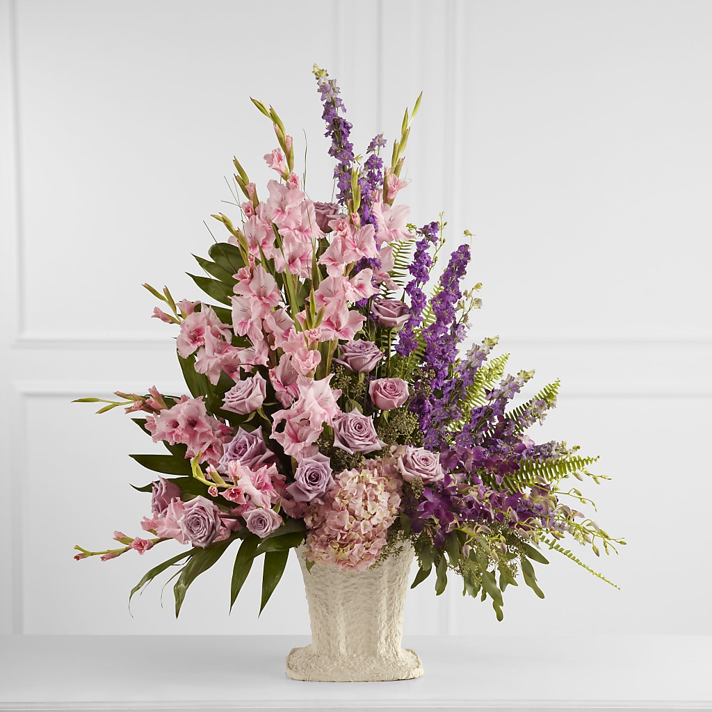 Flowing Garden Arrangement – VEEDERSBURG FLORIST & GIFTS, Veedersburg IN