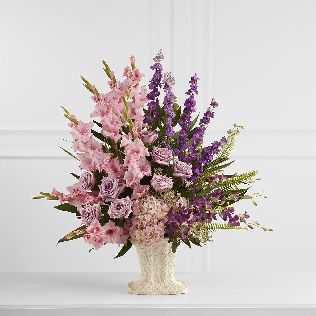 Flowing Garden Arrangement – VEEDERSBURG FLORIST & GIFTS, Veedersburg IN