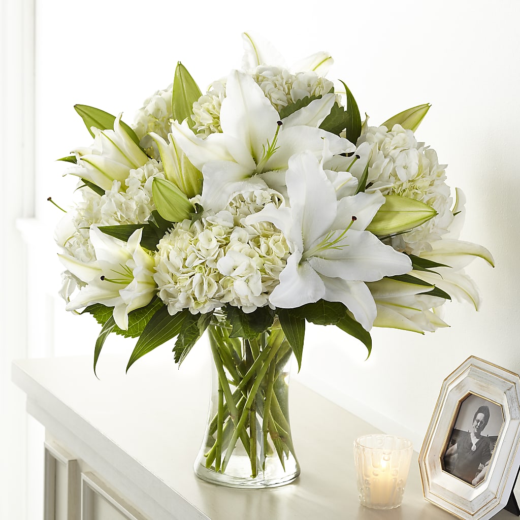 Compassionate Lily Bouquet – VEEDERSBURG FLORIST & GIFTS, Veedersburg IN