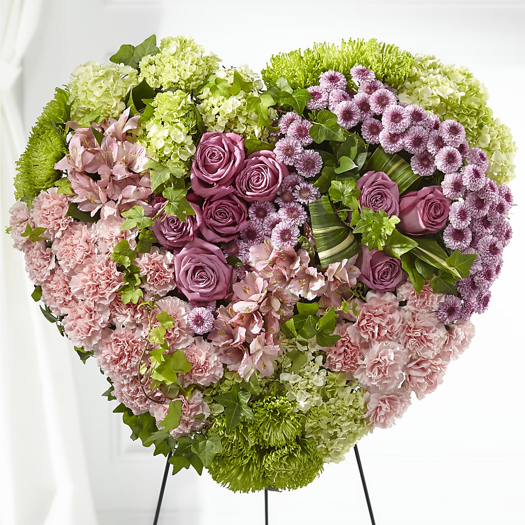 Heartwarming Standing Heart – VEEDERSBURG FLORIST & GIFTS, Veedersburg IN