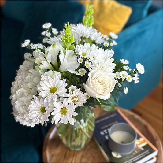 Classic Ivory – A Florist Original – VEEDERSBURG FLORIST & GIFTS, Veedersburg IN