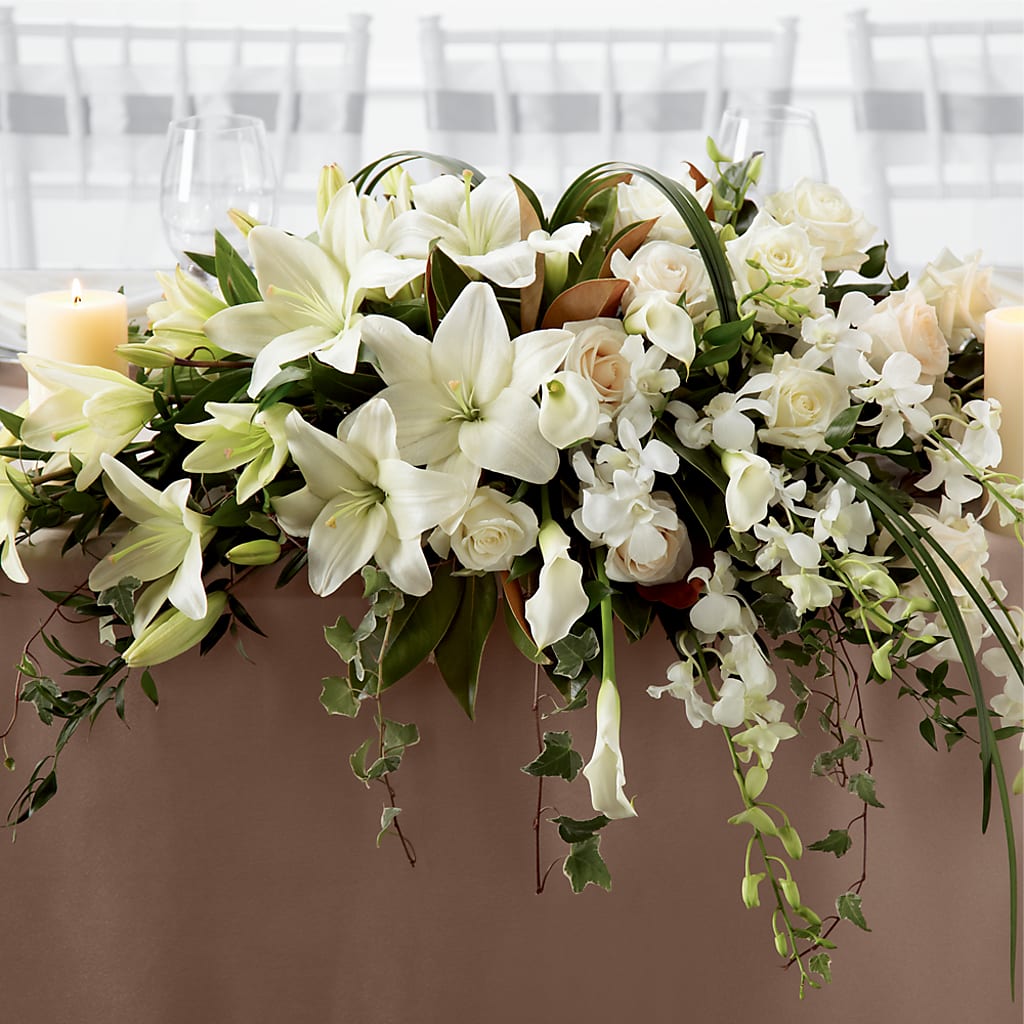 White Linen Arrangement – VEEDERSBURG FLORIST & GIFTS, Veedersburg IN
