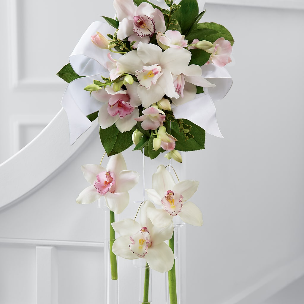Perfect Entrance Pew Arrangement – VEEDERSBURG FLORIST & GIFTS, Veedersburg IN