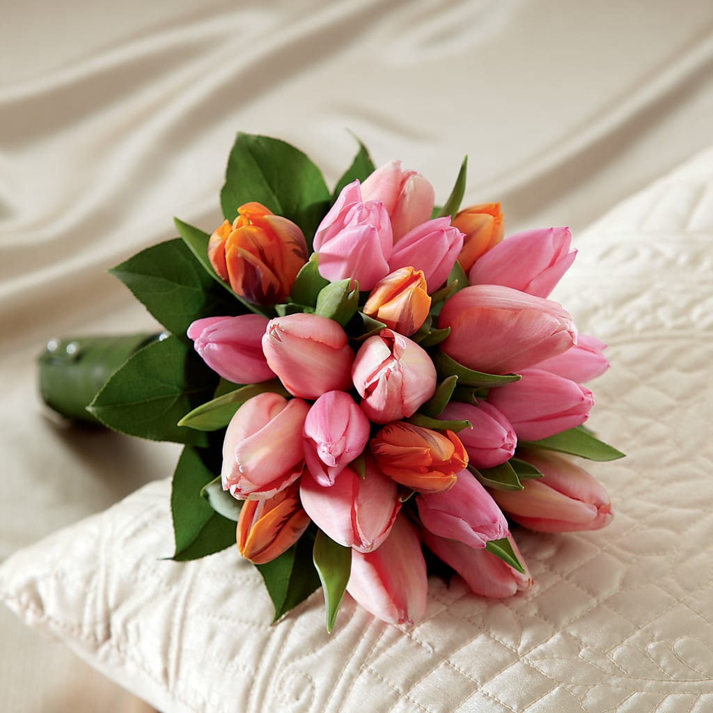Embraceable Bouquet – VEEDERSBURG FLORIST & GIFTS, Veedersburg IN
