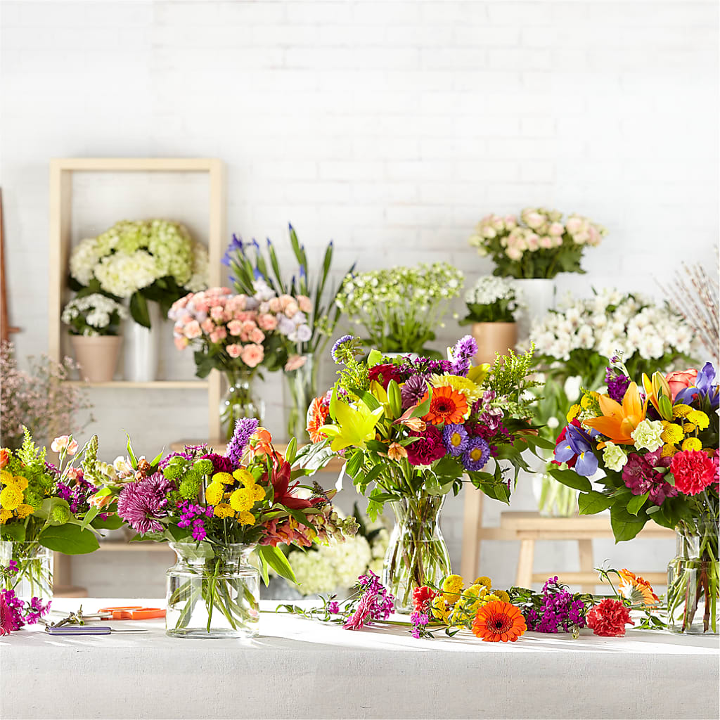 Bold & Bright – A Florist Original – VEEDERSBURG FLORIST & GIFTS, Veedersburg IN