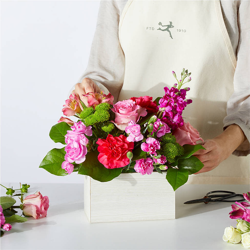 Sweetberry Box – A Florist Original – VEEDERSBURG FLORIST & GIFTS, Veedersburg IN