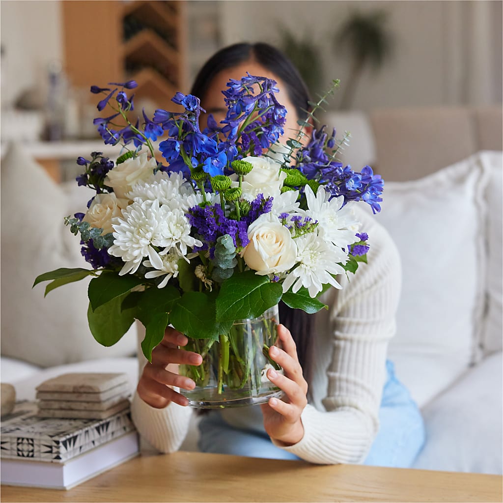 Cerulean Waves Bouquet – VEEDERSBURG FLORIST & GIFTS, Veedersburg IN