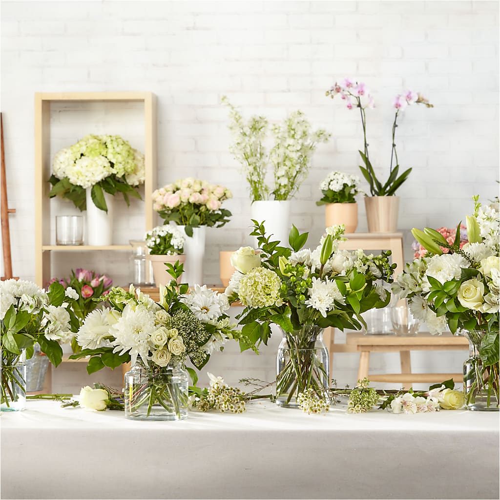 Classic Ivory – A Florist Original – VEEDERSBURG FLORIST & GIFTS, Veedersburg IN