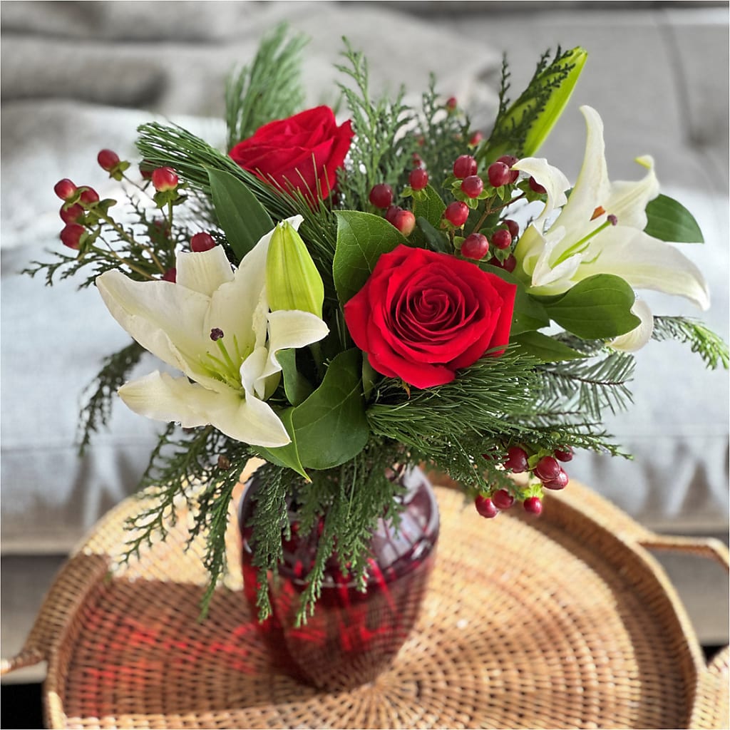 Evergreen Delight Bouquet – VEEDERSBURG FLORIST & GIFTS, Veedersburg IN