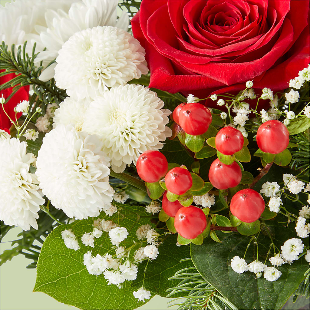 Chance of Flurries Bouquet – VEEDERSBURG FLORIST & GIFTS, Veedersburg IN