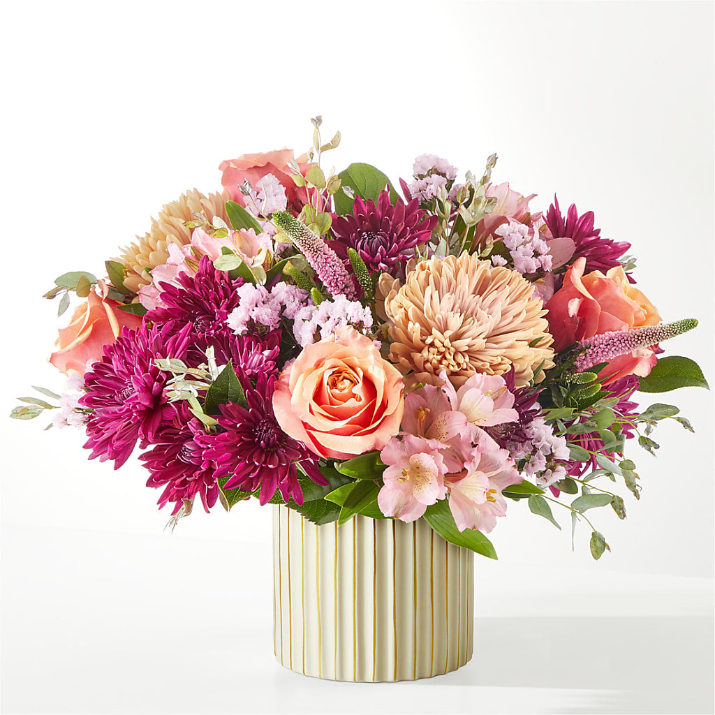 Berry Cobbler Bouquet with Ivory Vase – VEEDERSBURG FLORIST & GIFTS, Veedersburg IN