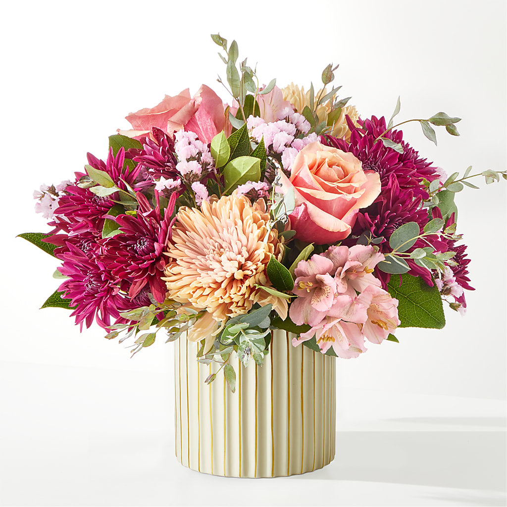 Berry Cobbler Bouquet with Ivory Vase – VEEDERSBURG FLORIST & GIFTS, Veedersburg IN