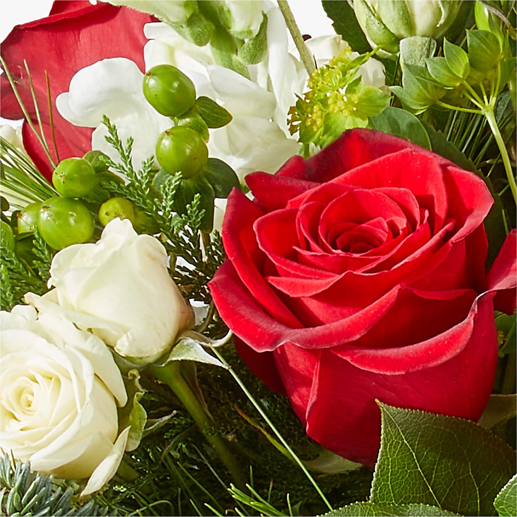 Deck the Halls Bouquet – VEEDERSBURG FLORIST & GIFTS, Veedersburg IN