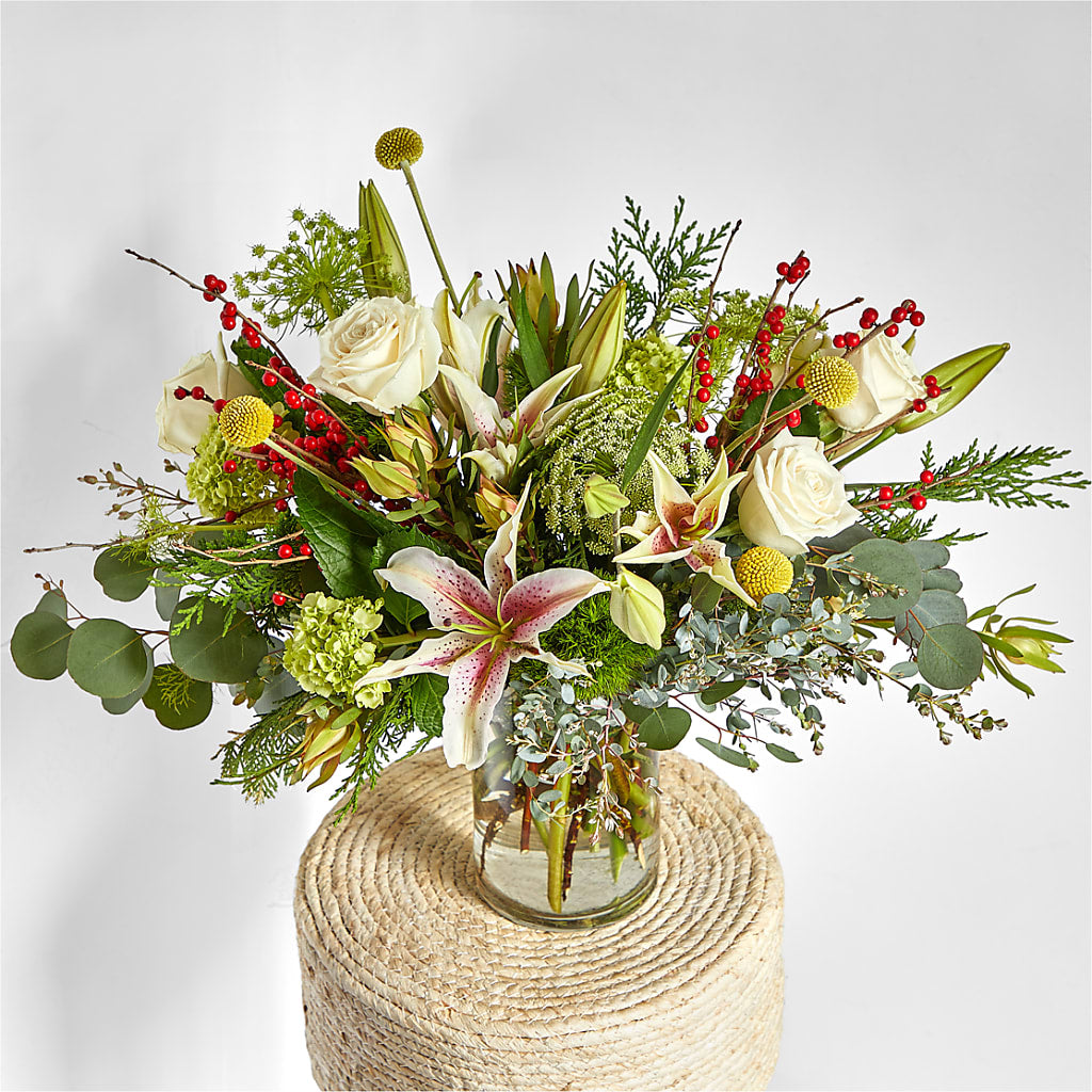 Berry & Bright Bouquet – VEEDERSBURG FLORIST & GIFTS, Veedersburg IN