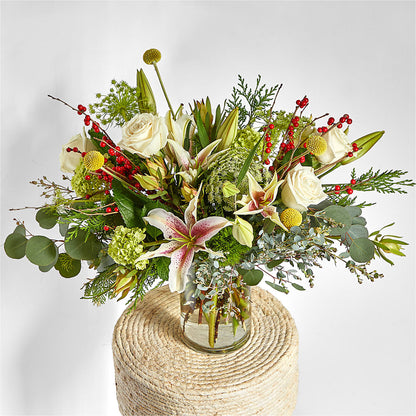 Berry & Bright Bouquet – VEEDERSBURG FLORIST & GIFTS, Veedersburg IN